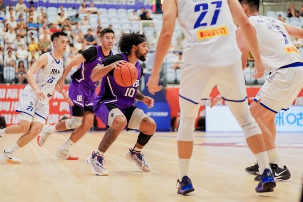 Tongxin Cup - Edwards 33+8 C